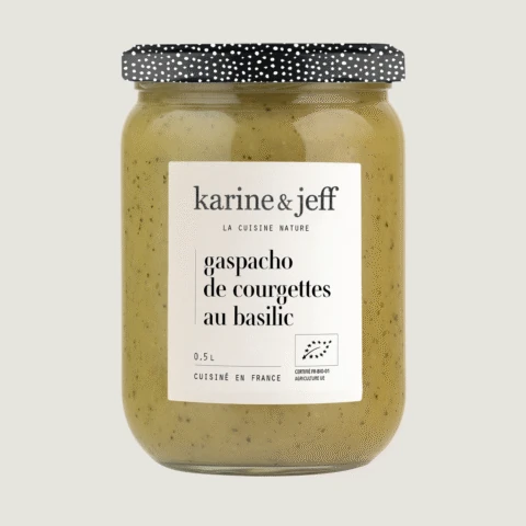 Gazpacho mit Zucchini und Basilikum